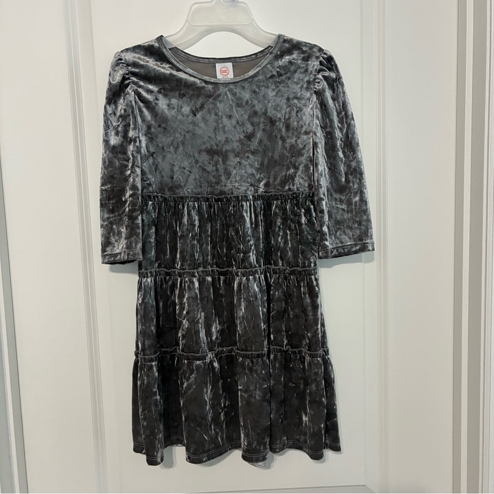 4/$25 NWT Wonder Nation Grey Silver Velvety Dress Girls Size Medium (7-8)